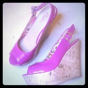 Fuschia Wedges